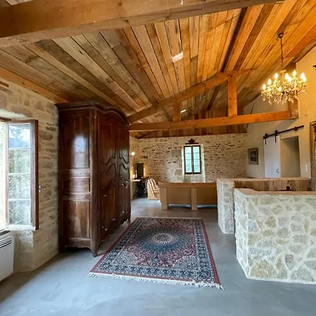 De Caractere Tout Confort. Ascenseur. 4 Ch. Casa de Férias Dégagnac